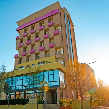 Hotel Atlantic Vista Mare Pesaro Exteriér fotografie