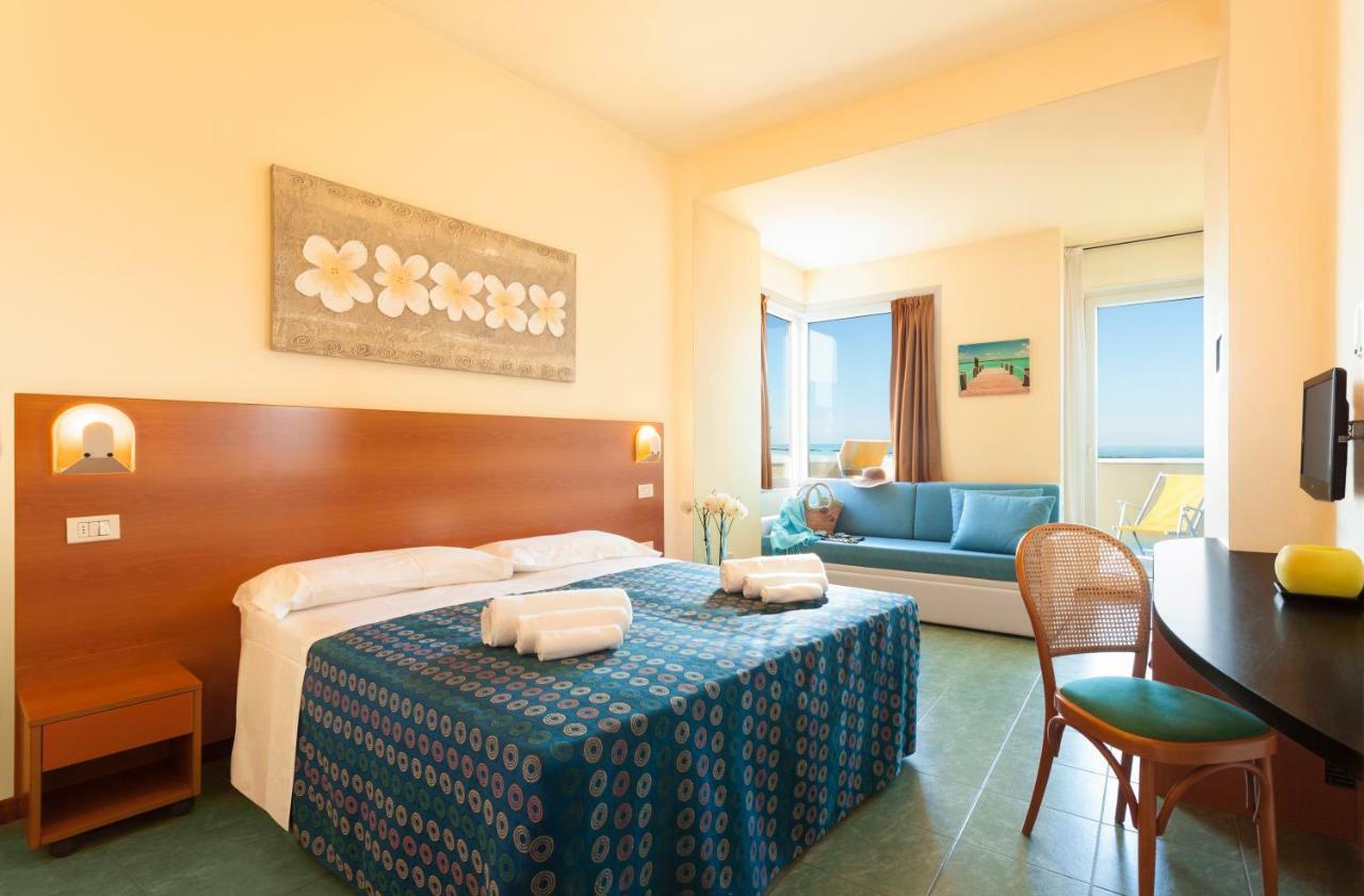 Hotel Atlantic Vista Mare Pesaro Exteriér fotografie